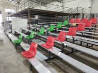 Gradins de sport en tribune intérieurs et extérieurs personnalisés, gradins mobiles en aluminium pour le gymnase de stade extérieur de football