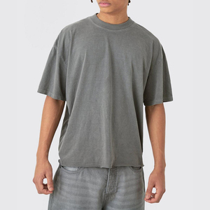Custom Round Neck Men Tee Shirts Heavyweight <strong>Star</strong> and Letter Pattern Streetwear Manufacturer Raw Hem Oversized Boxy <strong>Tshirt</strong> - Product Image 3