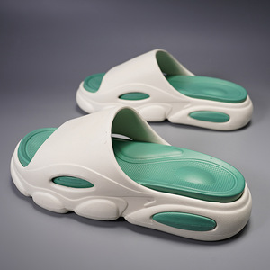 Zapatillas de almohada de nube deslizante con logotipo personalizado para hombre, ligeras, antideslizantes, suaves, EVA, Chancletas De Hombre, zapatos para invierno - Product Image 2