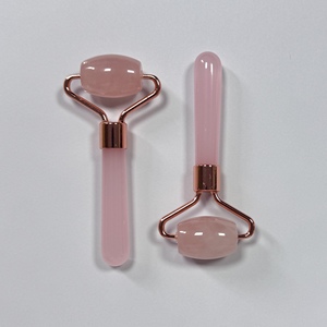 Rouleau de massage en résine de quartz rose naturel, prix d'usine - Product Image 1