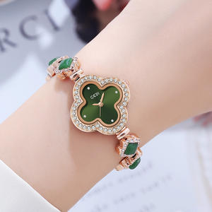 Montre pour femme Lucky Clover, bracelet chic en pierre verte, montre à quartz - Product Image 5