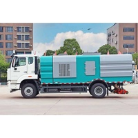 Camion balayeuse routière municipale Sinotruk HOWO, machine de balayage de voirie, véhicule aspirateur