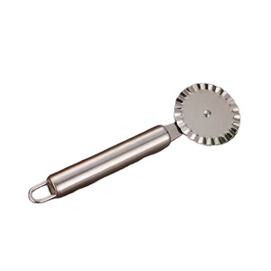 Cortador de Pizza Redondo de Alta Calidad con Mango de Acero Inoxidable, Herramientas para Hornear Pasteles, Accesorios de Cocina - Product Image 4