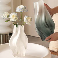 Vase à fleurs en verre irrégulier au design moderne pour la décoration de table de mariage pour les hôtels et la maison