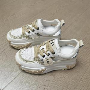 Zapatos Casuales 2025, Nuevos, Ligeros, Transpirables, con Diseño que Aumenta la Altura, Suela Gruesa, Parte Superior de Microfibra, Cuero Genuino, Diseño Hueco - Product Image 2