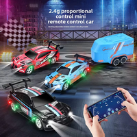 Remolque de Coche RC 1:64 con Luces, Control Remoto 2.4G, Control por App, Alcance de 20m, Modelo Eléctrico de Metal Fundido a Presión, Listo para Usar, Cable USB, Experto