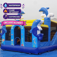 Structure gonflable Dolphin 6x4m en forme de blocs de construction, thème jungle, avec panier de basket et toboggan aquatique