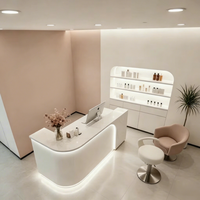 Magasins de cosmétiques, salons de manucure, instituts de beauté, magasins de vêtements, bureaux d'accueil d'entreprise, petits bars, caisses enregistreuses laquées marbrées