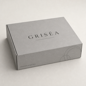 Boîte d'expédition auto-scellante en carton ondulé gris froid, imprimée monochrome, pour emballage cosmétique et soins de la peau, avec fermeture à rabat - Product Image 1