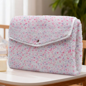 Sac à langer pliable coloré à pois pour bébé, idéal pour maman et papa - Product Image 1