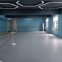 Sol sportif en vinyle Runsure à faible teneur en COV, solution d'installation rapide pour salle de danse, insonorisation 22 dB, édition spéciale Philippines, garantie 10 ans