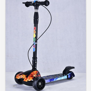 สกู๊ตเตอร์เด็กมีไฟปรับความสูงได้สำหรับเด็กอายุ 3-6 ปี สีฟ้าคอรัล รุ่น Y200 - Product Image 1