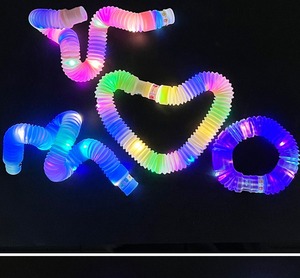 Tubo Luminoso LED de Plástico para Fiestas, 2 cm, Luces LED Extensibles, Juguete Sensorial para Pascua, Halloween, Cumpleaños - Product Image 5