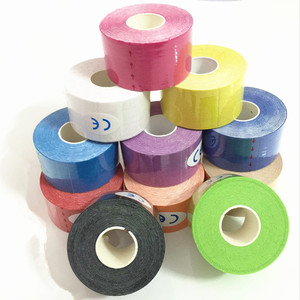 Cinta Deportiva Elástica Ce de 5cmX5m, Adhesivo Médico Flexible para Tenis, Manos, Muñecas, Cintura, Codos, Pantorrillas, Hombros, Rodillas y Tobillos - Product Image 3