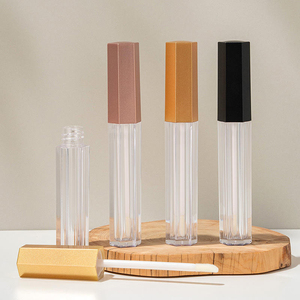 Wholesale 4ml <b>Clear</b> Square Cosmetic Lip <b>Container</b> Private Label Mini Empty Lip Gloss Tube with Rose Gold Lid and Screen Printing - Product Image 2