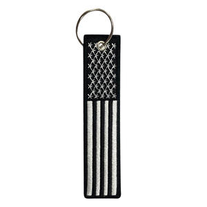 Porte-clés brodé personnalisé noir style sport avec logo lettre brodée, idéal comme cadeau promotionnel - Product Image 2