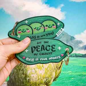 พวงกุญแจทอผ้าแบบกำหนดเอง ผลิตในจีน พวงกุญแจโลโก้แบบกำหนดเอง ป้ายปักลาย ป้ายเย็บติด พวงกุญแจ - Product Image 4