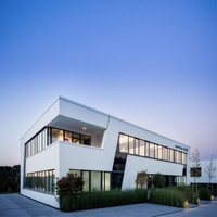 Centre commercial modulaire préfabriqué sur mesure, centre commercial moderne, conception de centre de vente au détail, atelier en acier léger, service de soudage et de découpe