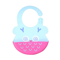 Bavoir souple personnalisé pour bébé imperméable avec attrape-nourriture bavoirs souples en silicone pour bébé