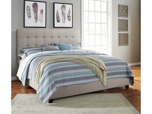 Cama Queen Moderna de Plataforma Tapizada en Roble Beige Pálido Tallado a Mano con Cabecero Cuadrado Acolchado con Botones, Pie de Cama de Perfil Bajo y Rieles Laterales - Product Image 3