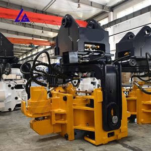 Marteau vibrant inclinable pour excavatrice : Angle réglable pour le battage de pieux, idéal pour l'installation de palplanches inclinées dans les projets de fondations - Product Image 2