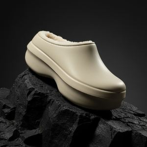 Sabots d'hiver doublés polaire pour hommes, mules pour femmes, pantoufles à plateforme, chaussures décontractées d'intérieur à bout ouvert, sandales en peluche - Product Image 1