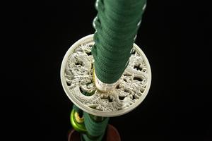 ดาบลองฉวนยาว 102 ซม. และเครื่องประดับอาวุธ ดาบทรงมังกรเขียวตีขึ้นรูปด้วยมือชิ้นเดียว อุปกรณ์ประกอบฉากภาพยนตร์แอนิเมชั่น ดาบซามูไร - Product Image 6