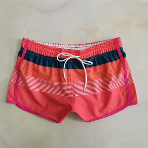 <span class=keywords><strong>Shorts</strong></span> de plage élastiques à séchage rapide pour femmes - Légers, respirants, <span class=keywords><strong>shorts</strong></span> de bain pour des vacances décontractées - Product Image 4