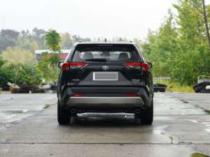 Toyota RAV4 Usata SUV 4x4 Automatica Benzina Guida a Sinistra Auto di Seconda Mano - Product Image 3