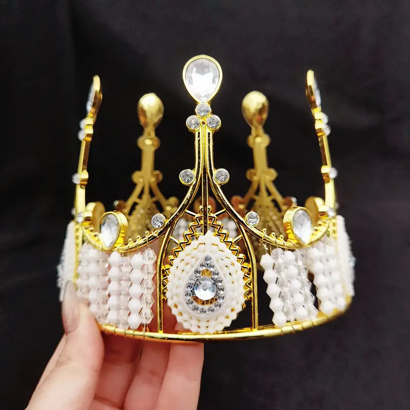 2024 Neue aufrechte Königin Ornament retro Geburtstag Feier runde Perle Barock-Krone