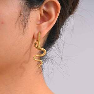 Pendientes de Serpiente Personalizables, Estilo Oscuro, Multicolor, con Circonitas, Brazalete de Oreja de Serpiente, Acero Inoxidable, Estilo Gótico - Product Image 3