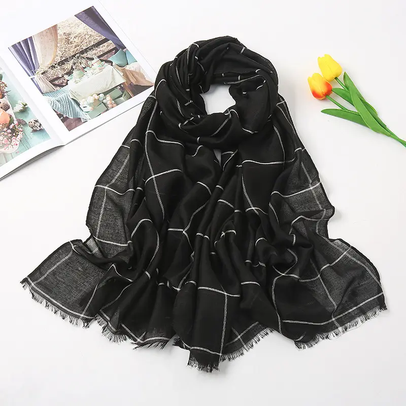 2024 New design Fashion Warm Cotton Tassel Scarf Scarves Hijab
