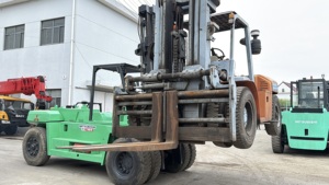 Japanese Mitsubishi 16tons 15tons Diesel Forklift Mitsubishi Forklift 30ton Used FD300 Manual Hydraulic - Product Image 5