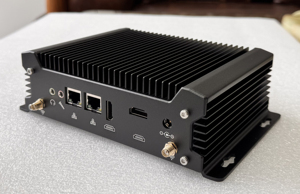 Công nghiệp <span class=keywords><strong>Mini</strong></span> <span class=keywords><strong>PC</strong></span> lõi I5-1235U I7-1255U <span class=keywords><strong>2</strong></span> x DB9 RS232 <span class=keywords><strong>COM</strong></span> <span class=keywords><strong>2</strong></span> x RJ45 Giga <span class=keywords><strong>LAN</strong></span> <span class=keywords><strong>8</strong></span> <span class=keywords><strong>USB</strong></span> cho thanh toán kiosk/tự động hóa - Product Image 3