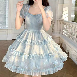 Robe de club bleue à col carré, taille naturelle, coupe trapèze, manches courtes, jupe à volants, style princesse translucide pour l'été - Product Image 1