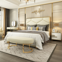 Lit en Cuir de Luxe 160x200cm avec Matelas, Cadre de Lit Plateforme Divan en Acier Inoxydable Doré pour Hôtels et Résidences