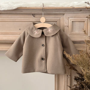 2026 Yeni Bebek Polyester Kumaş Ceket Sevimli Güneş Nakışlı Yaka Sıcak Bej/Deve Rengi Dış Giyim Bebek Küçük Çocuk Sonbahar Kış Ceketi - Product Image 3