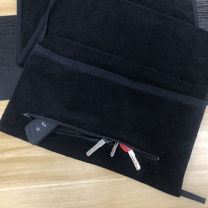 Asciugamano da Palestra Ingrosso 100% Cotone 40*100cm Nero <span class=keywords><strong>con</strong></span> Tasca a Zip e Logo Personalizzato - Product Image 2