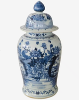 Grand vase en porcelaine bleu et blanc peint à la main avec des motifs traditionnels de fleurs et d'oiseaux, ornement décoratif pour la maison