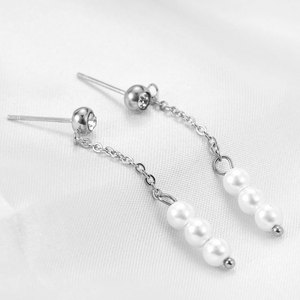ต่างหูมุกแบบห้อย 49 มม. โซ่ทองประดับมุกเทียม สวมใส่ได้ทุกวัน - Product Image 4
