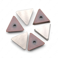 Fraise en carbure-céramique TPKN 2204 avec plaquette triangulaire pour semi-finissage de l'acier