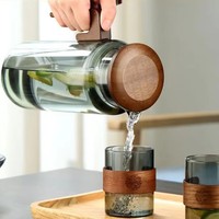 Carafe à jus en verre borosilicate gris fumé, résistante à la chaleur, faite à la main, de luxe moderne, 1,8 L, avec bec verseur et couvercle, pour jus de fruits, eau, milkshake