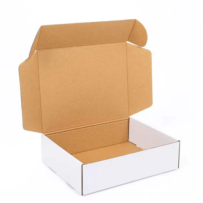 सफेद रंग के लिए अपने लोगो के साथ नालीदार शिपिंग बक्से जूते Midium आकार कस्टम सादे मेलर बॉक्स
