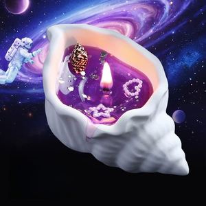 Bougie parfumée en céramique en forme de coquille de conque violette avec décor perlé pour la décoration de la maison - Product Image 1