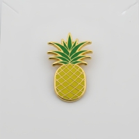 Vente en gros usine : Badges à revers magnétiques personnalisés en fer inoxydable, moulés sous pression, émail souple, motifs animaux mignons et de dessins animés tendance