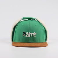 BSCI gorra Snapback de invierno con orejeras de 6 paneles estructurados personalizados al por mayor, gorra Snapback ajustada de gamuza con logotipo bordado 3D de alta calidad