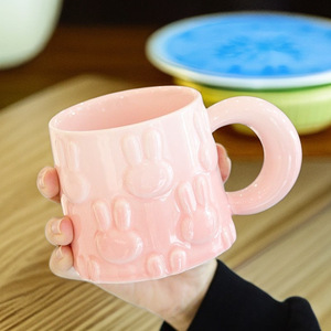 แก้วเซรามิคลายกระต่ายน่ารัก ขนาด 400 มล. ดีไซน์ไล่เฉดสีสไตล์ Ins  รักษ์โลก เหมาะสำหรับดื่มชาเวลาบ่าย ใช้ในบ้าน สำนักงาน หรือใส่นม - Product Image 3