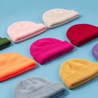 Vente en gros de bonnets d'hiver pour enfants avec logo personnalisé, bonnets unisexes de couleur unie, bonnets en tricot de haute qualité pour femmes et hommes