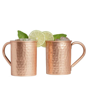 طقم كوكتيل شفاف فاخر بتصميم عتيق من النحاس الخالص بنقشة مطروقة، يتضمن كوب بيرة وموسكو ميول، ضمن مجموعة أدوات بار النبيذ، للتجارة العابرة للحدود. - Product Image 4