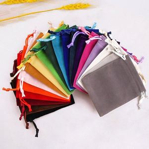 Petit sac cadeau en velours avec cordon de serrage, pochette multi-usages pour bijoux, peigne, miroir, souvenirs, tissu doux, impression de logo personnalisée, vente en gros - Product Image 6